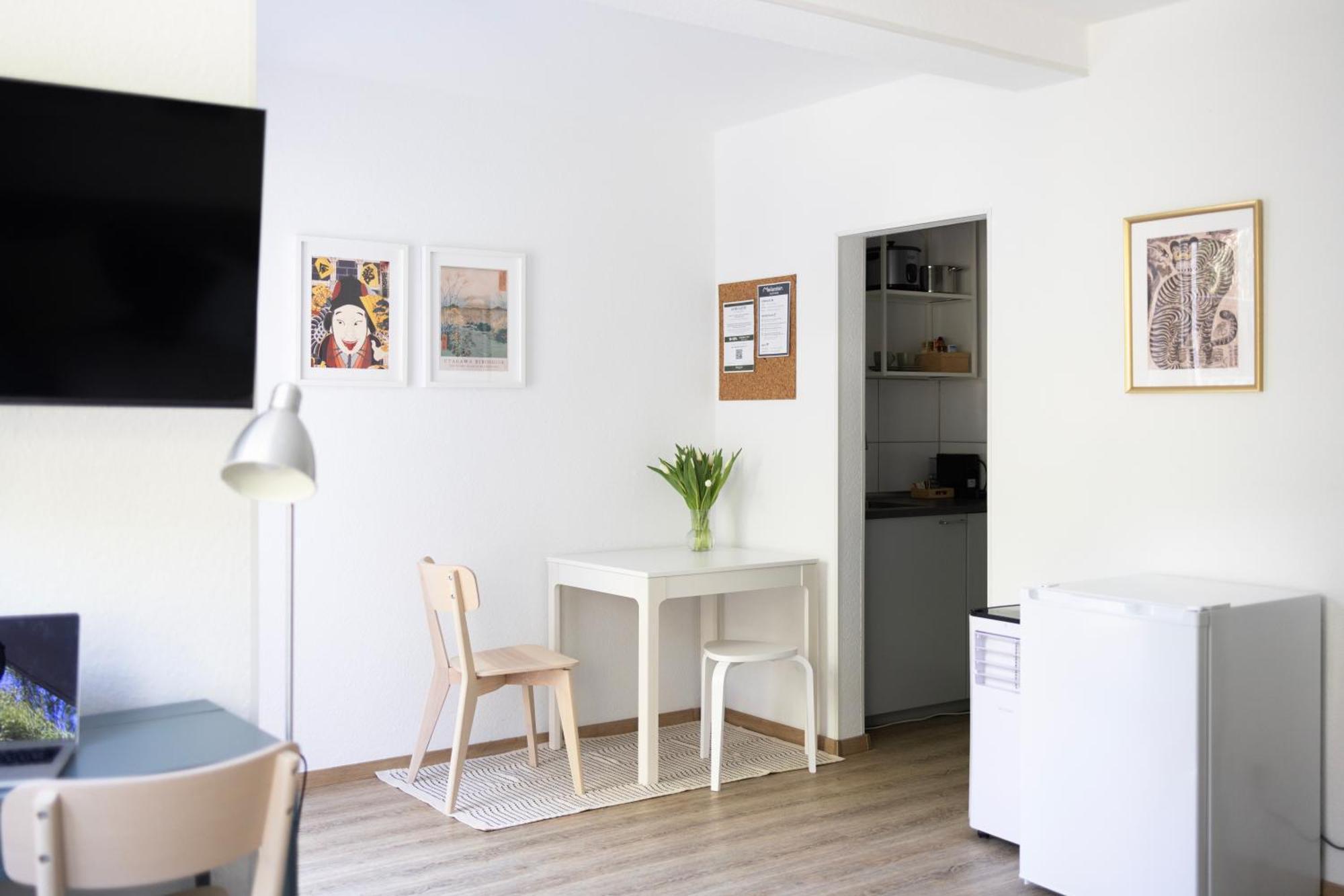 Central Apartment With Terrace Duisburg Exterior photo